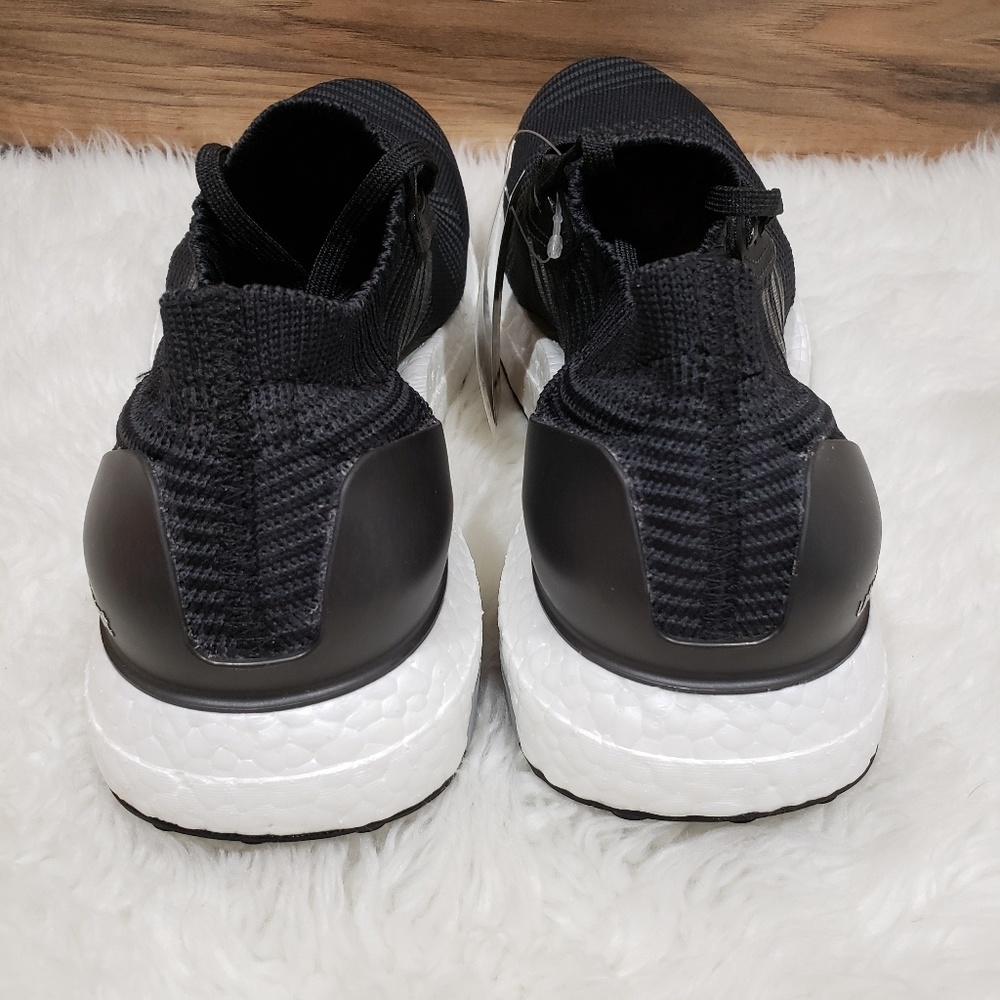 New Adidas Ultraboost Black Running Shoes - Picture 4 of 8